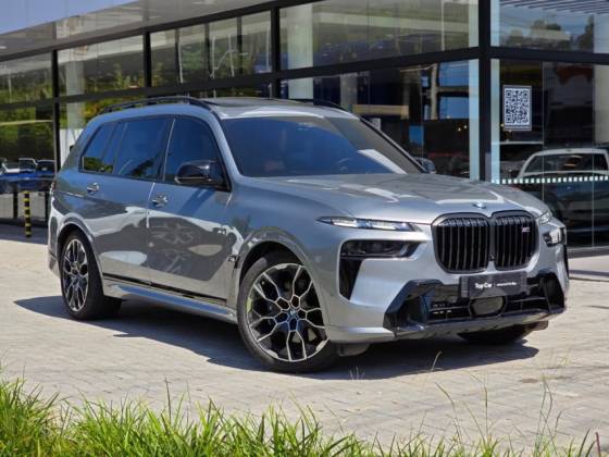 BMW X7 4.4 V8 GASOLINA M60i STEPTRONIC BMW X7 4.4 V8 GASOLINA M60i STEPTRONIC